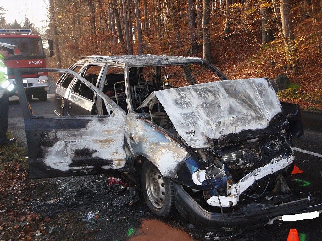 Dopravní nehoda dodávky zn. IVECO a osobního vozidla Škoda Felicia u obce Petrůvka