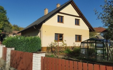 Nabízíme k prodeji rodinný dům 4+1 v obci Pozlovice (4)
